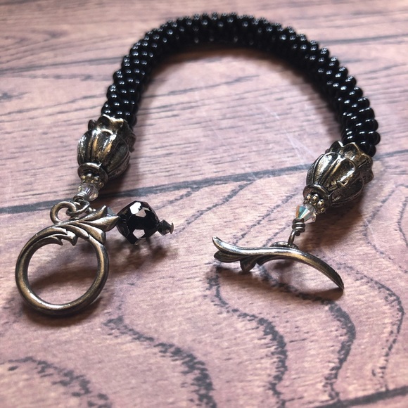 Black Onyx Beaded 7 1/2" Bracelet with clasp - Picture 6 of 10